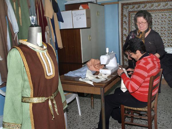 confezionamento  costumi.jpg